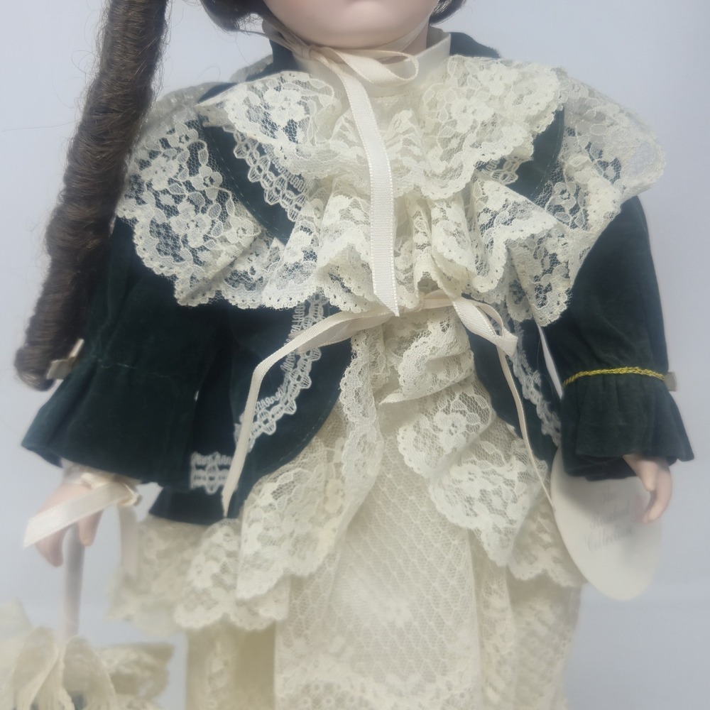 Vintage 1990 The Rosebud Collection Jillian Porcelain Doll 16" - Picture 3 of 16